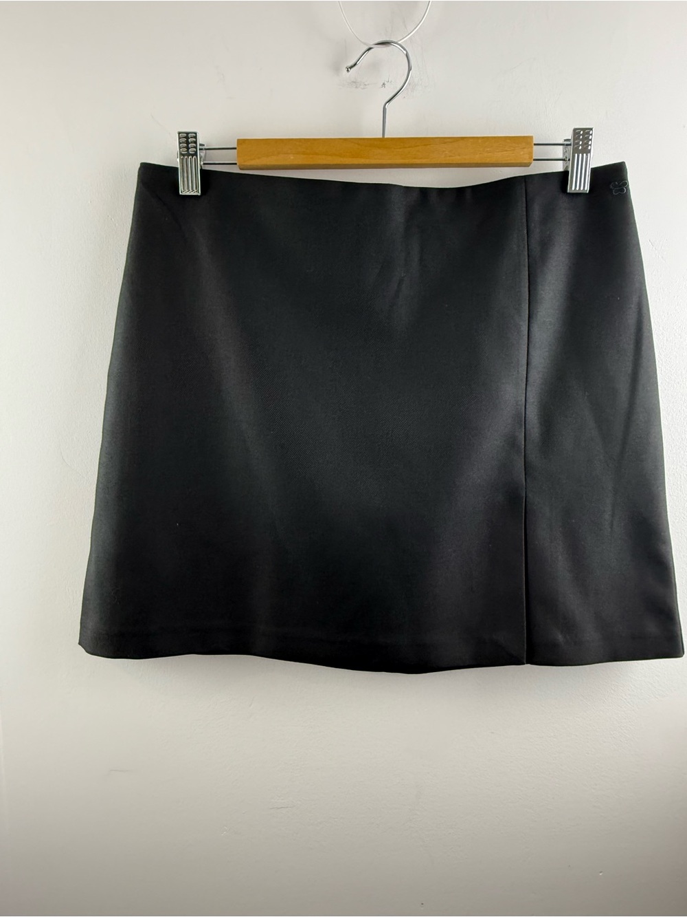Aritzia Sunday Best Tatiana Twill Slit Mini Skirt Black Size 10